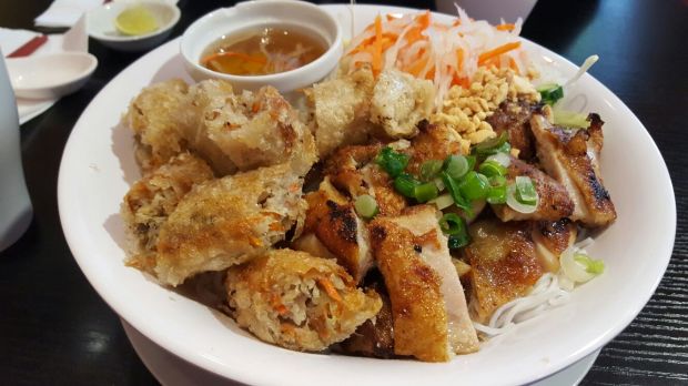 Spring rolls and Grilled Chicken Bowl